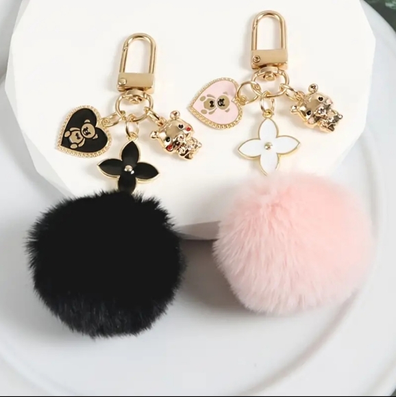 NWT Pink Fur Ball 💗 Charm - Picture 2 of 5